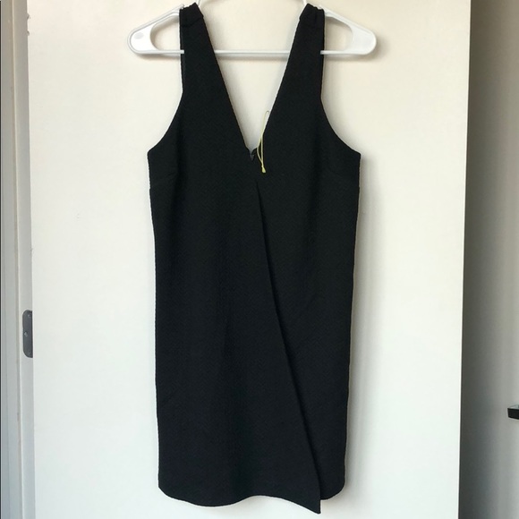 BCBGeneration Dresses & Skirts - BCBGeneration quilted v neck mini dress. NWOT